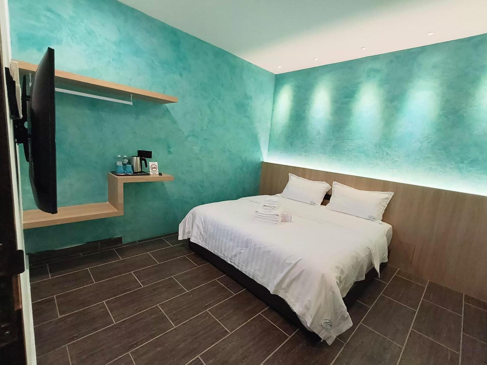 Red'S Hotel Бинтулу Экстерьер фото