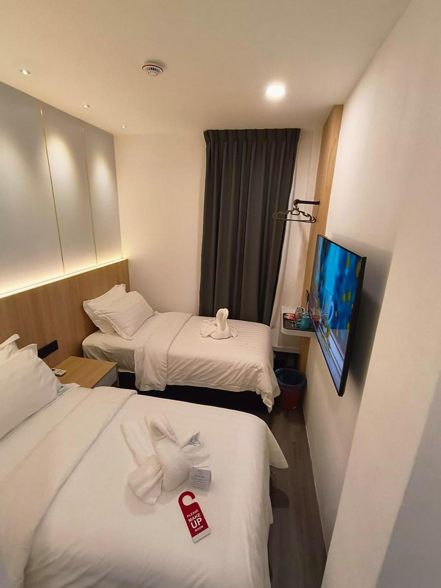 Red'S Hotel Бинтулу Экстерьер фото